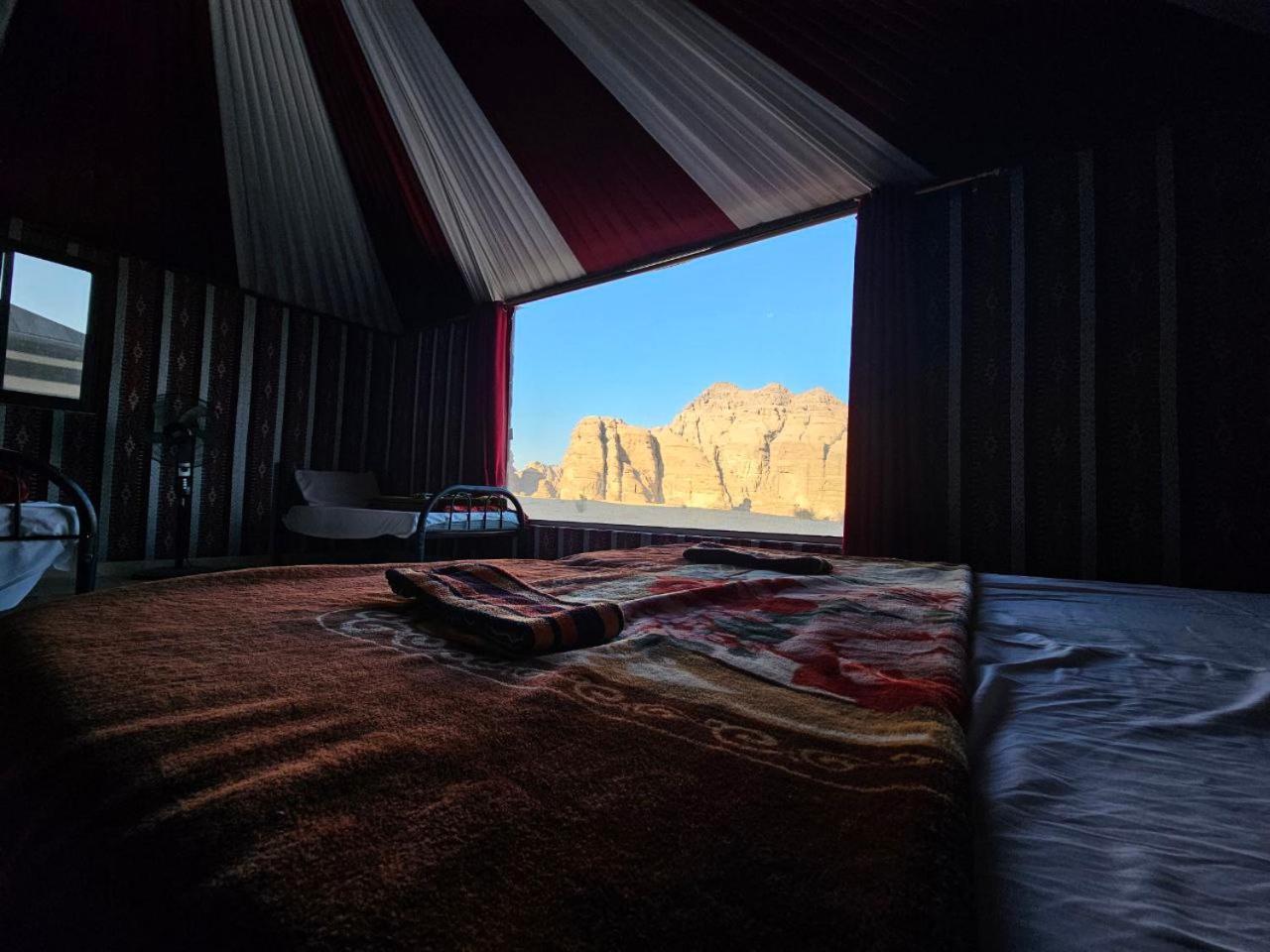 Beduin Star Trail Camp Panzió Rum vádi Kültér fotó